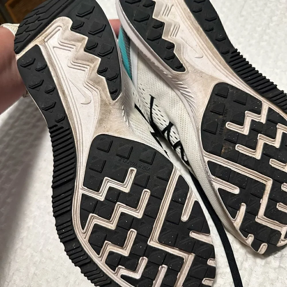 NIKE Womens Sneakers